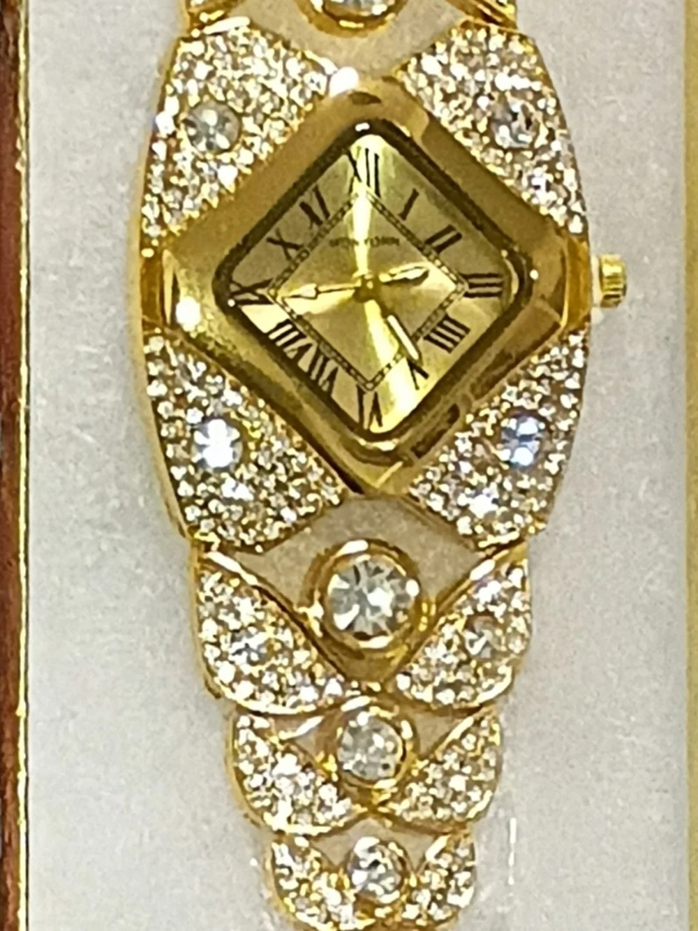 Monyorn elegant gold